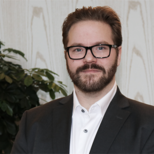 Björn bryr sig jättemycket om Cybersäkerhet och hög fart